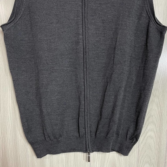 Made in Italy 100% merino wool. Saks Fifth Avenue Black Zip Up Sweater Vest - Picture 3 of 14